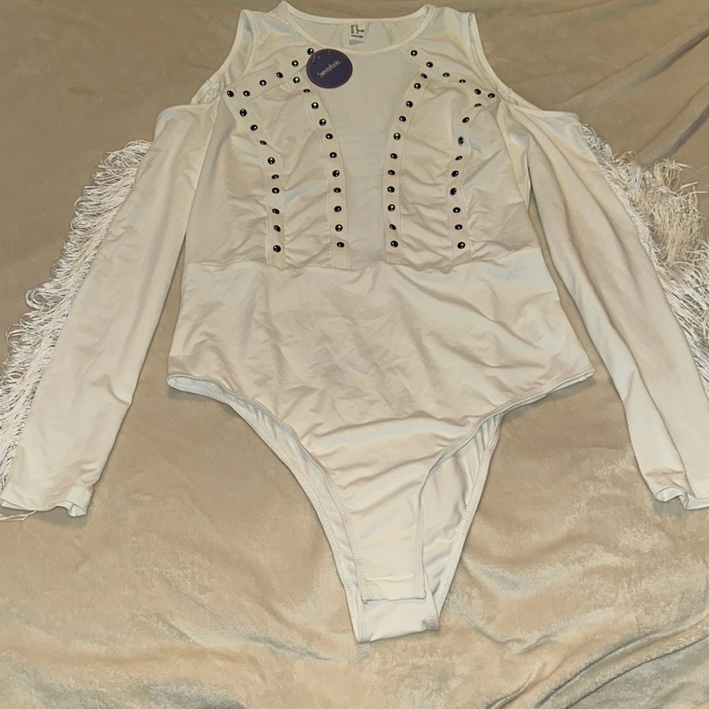 WHITE COUNTRY LONG SLEEVE BODYSUIT